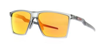 Oakley Sunglasses Futurity Sun Satin Grey Smoke Prizm Ruby Polarised OO9482-0457